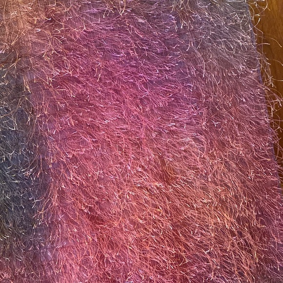 SKS eyelash-style scarf - Picture 2 of 5